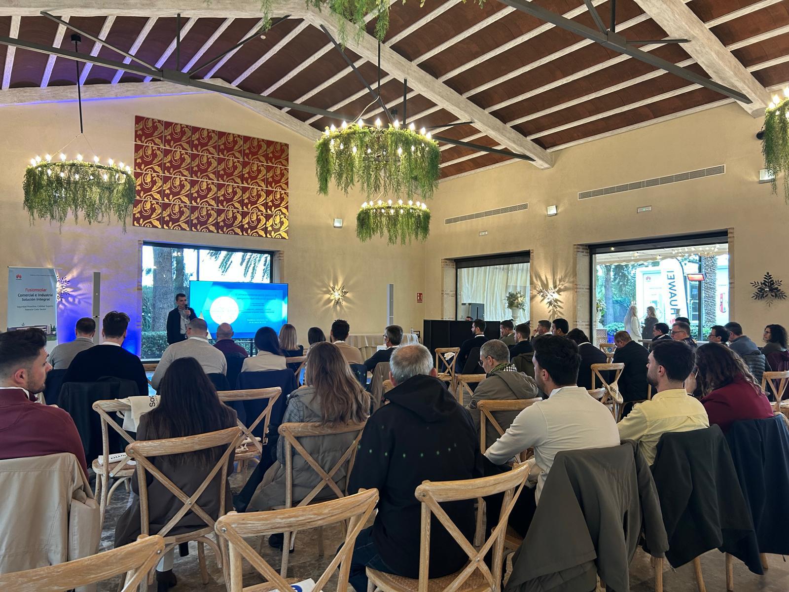 202603Marzo04-Roadshow Soluciones C&I-Saclima Solar Fotovoltaica-Huawei-2026-12-edit